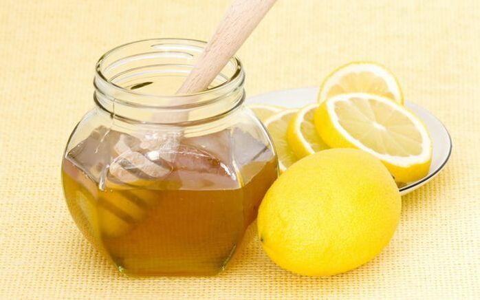 蜂蜜和柠檬用于修复面膜
